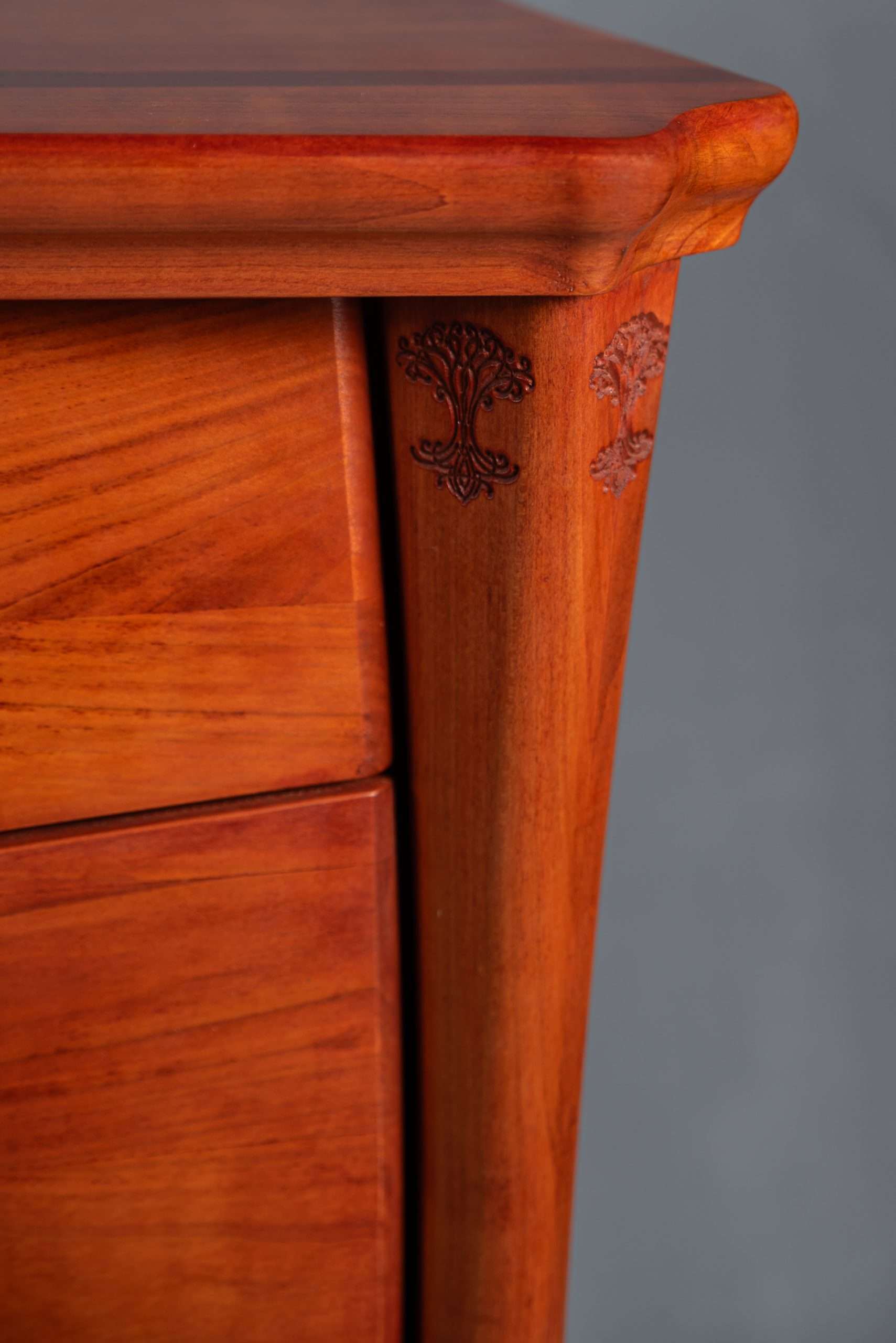 tömörfa bútor PCH furniture